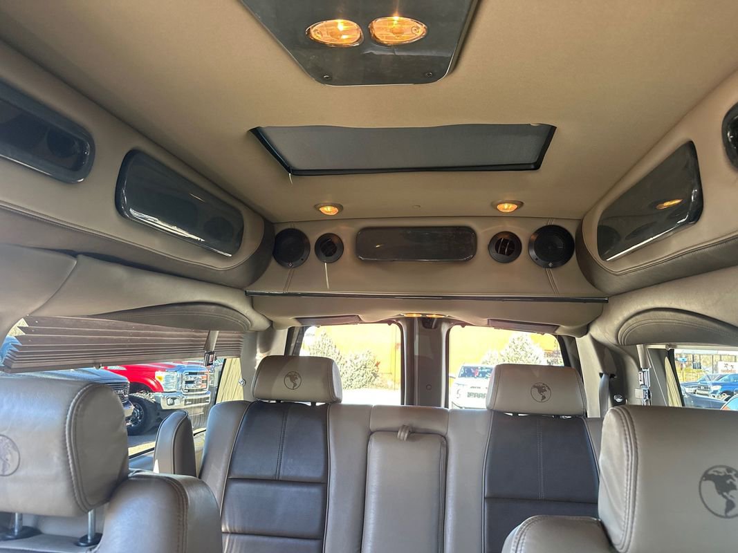 Used 2016 Chevrolet Express 2500 image 20