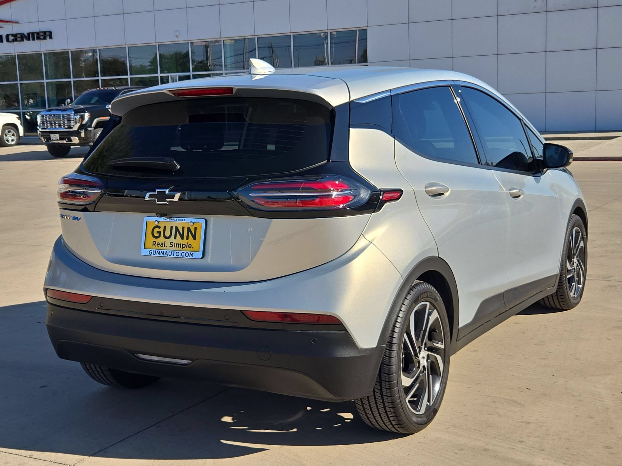 Certified 2023 Chevrolet Bolt LT w/ Infotainment Package FWD image 3
