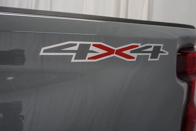 Used 2025 Chevrolet Silverado 2500 Custom image 13