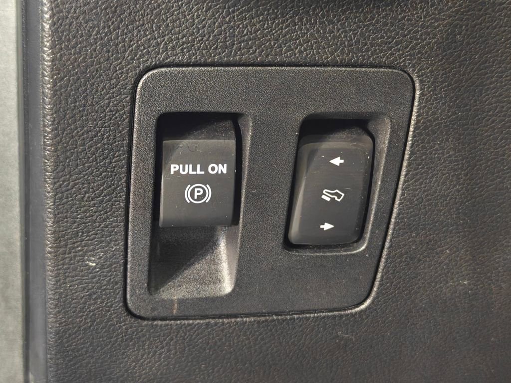 Used 2019 Ford F150 Lariat image 14