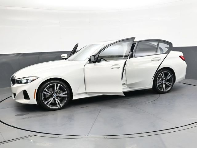 Used 2023 BMW 330i Sedan w/ Premium Package image 42