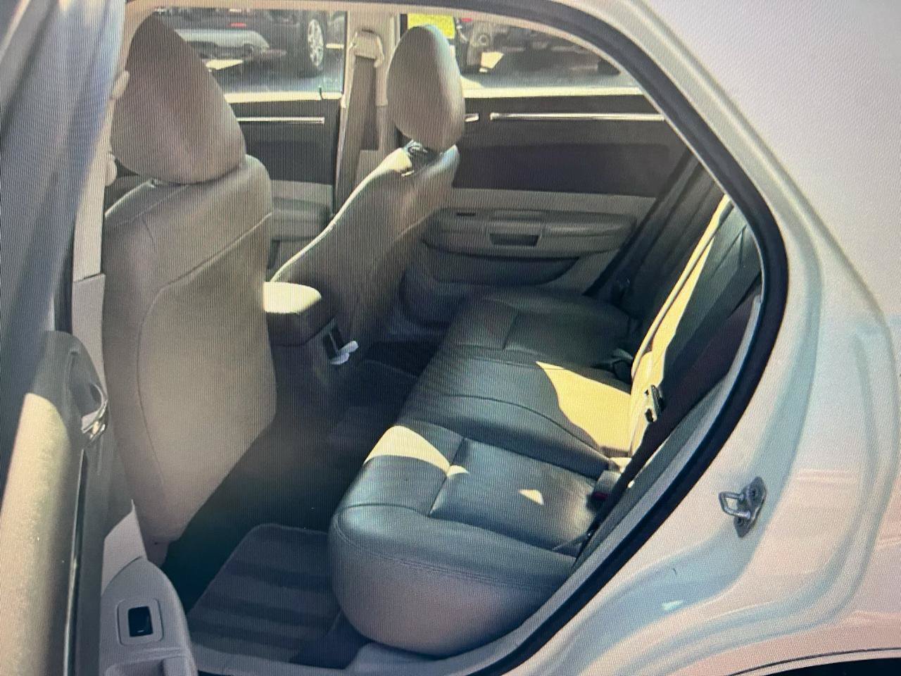 Used 2009 Chrysler 300 LX RWD image 10