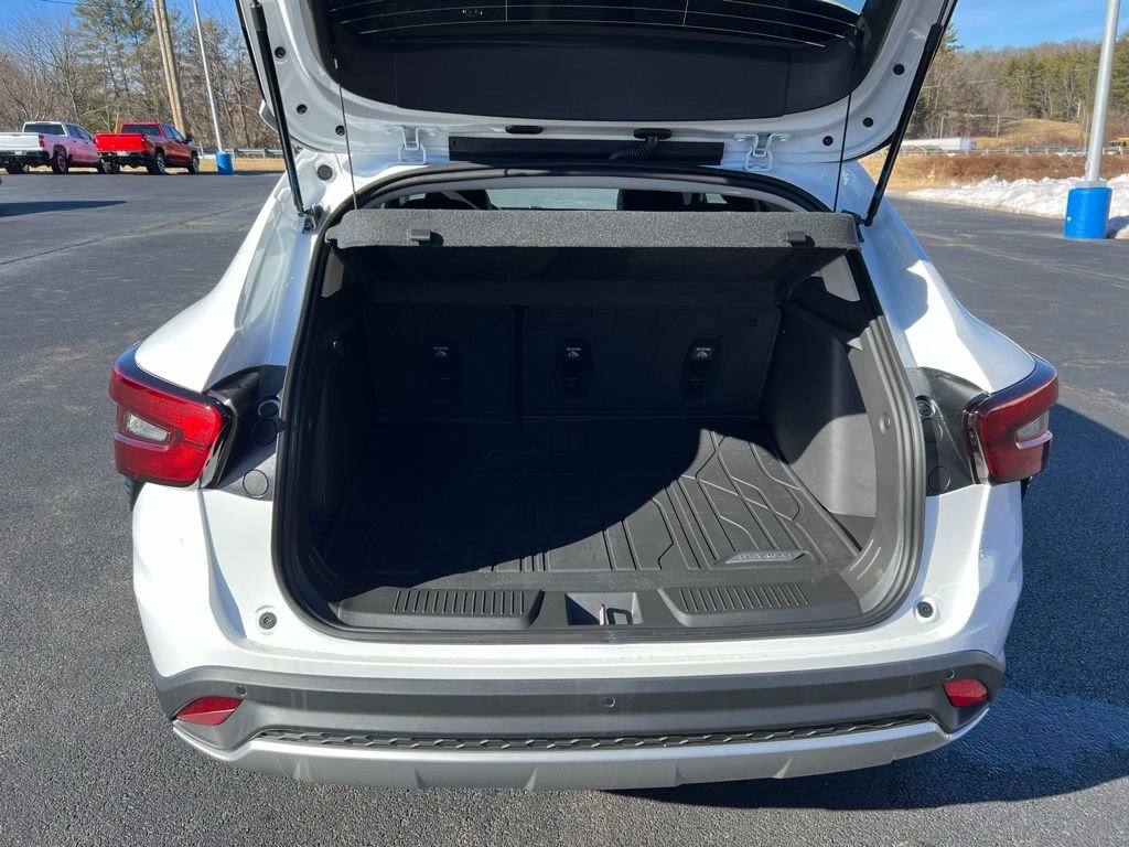 New 2026 Chevrolet Trax LT w/ Sunroof Package image 27