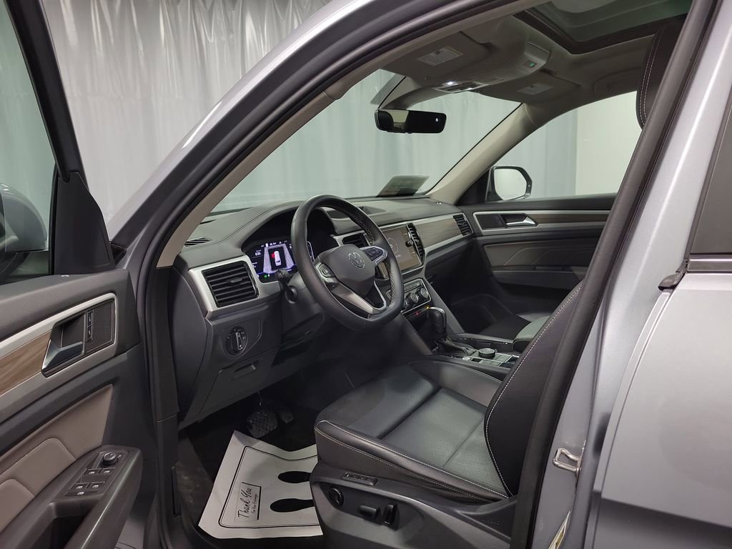 Used 2022 Volkswagen Atlas SEL image 12