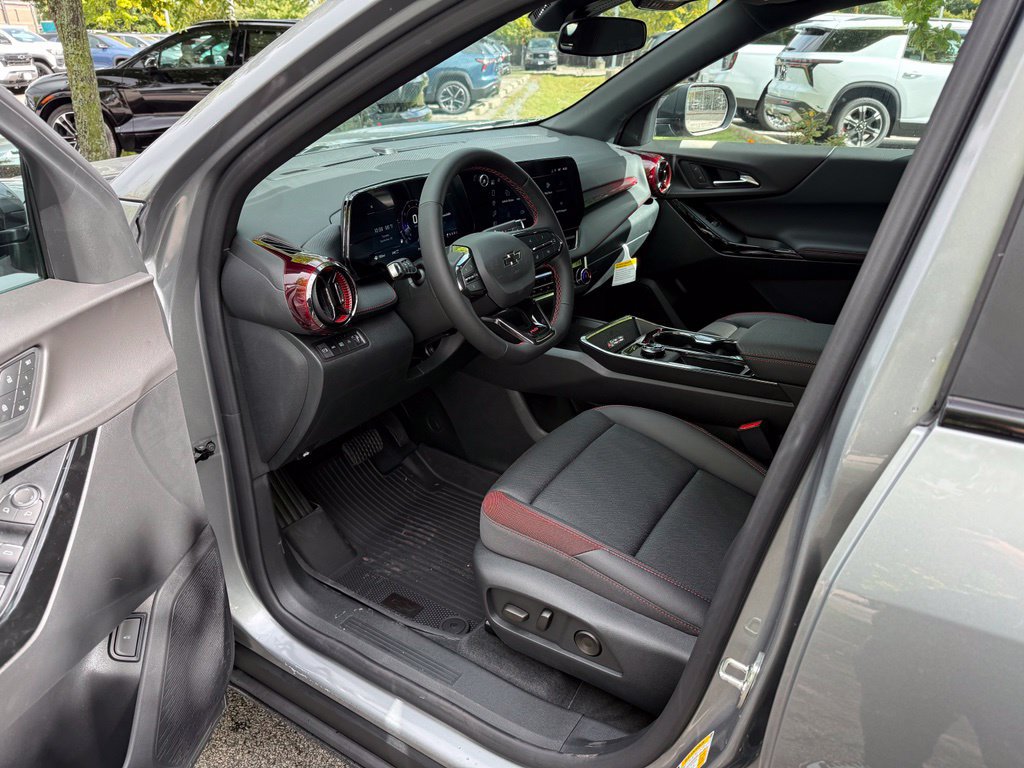 New 2027 Chevrolet Equinox RS w/ Convenience Package III AWD/4WD image 12
