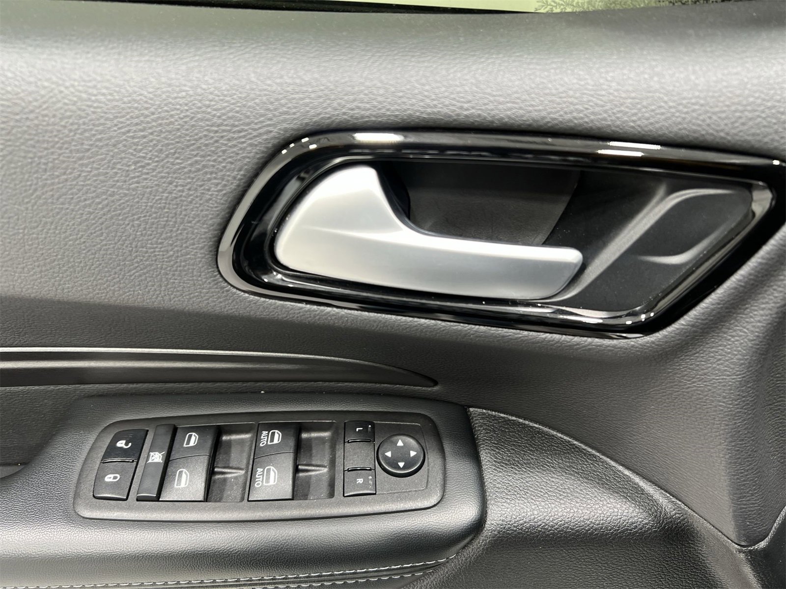 Used 2024 Dodge Durango SXT image 13