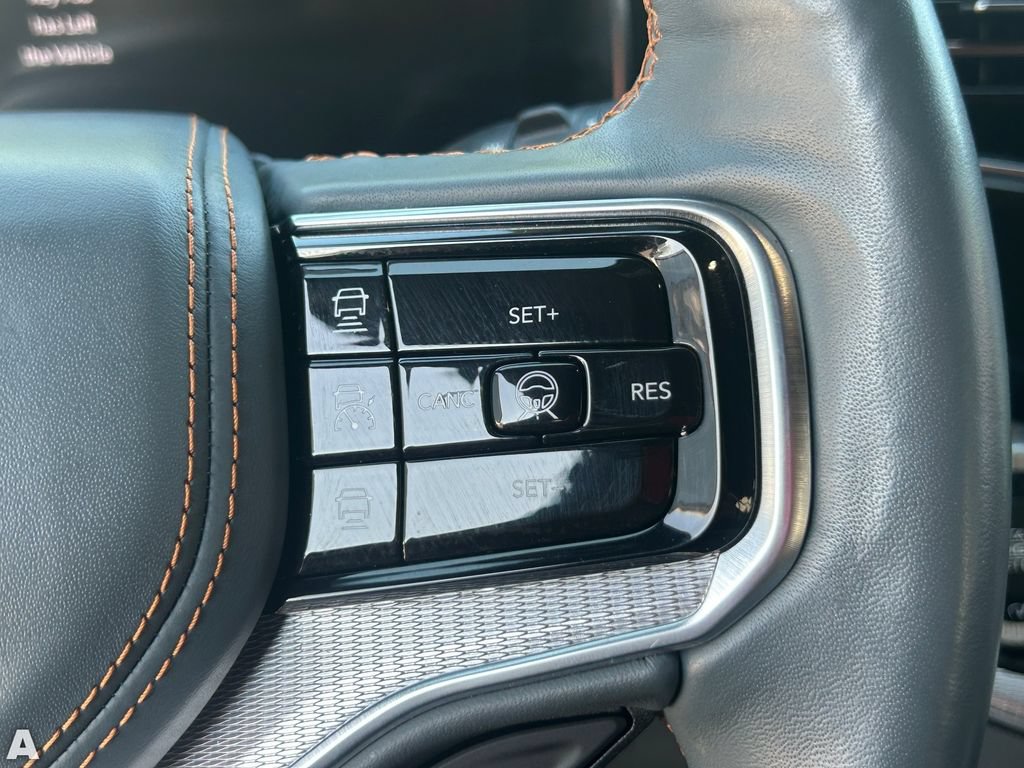 Certified 2022 Jeep Grand Wagoneer Series III w/ Flexible Seating Group AWD/4WD image 32