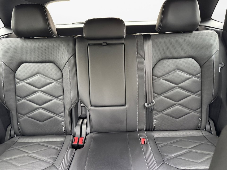 New 2026 Volkswagen Atlas Cross Sport SE image 12