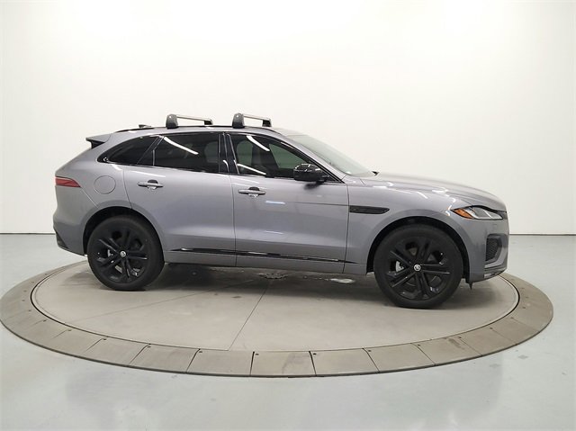 Used 2025 Jaguar F-PACE R-Dynamic S image 8
