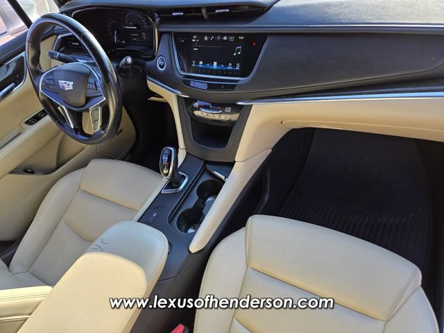 Used 2019 Cadillac XT5 FWD image 16