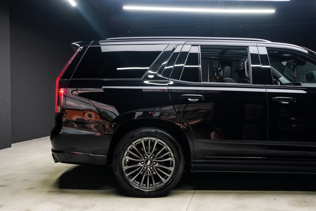 Used 2023 Cadillac Escalade V AWD/4WD image 16