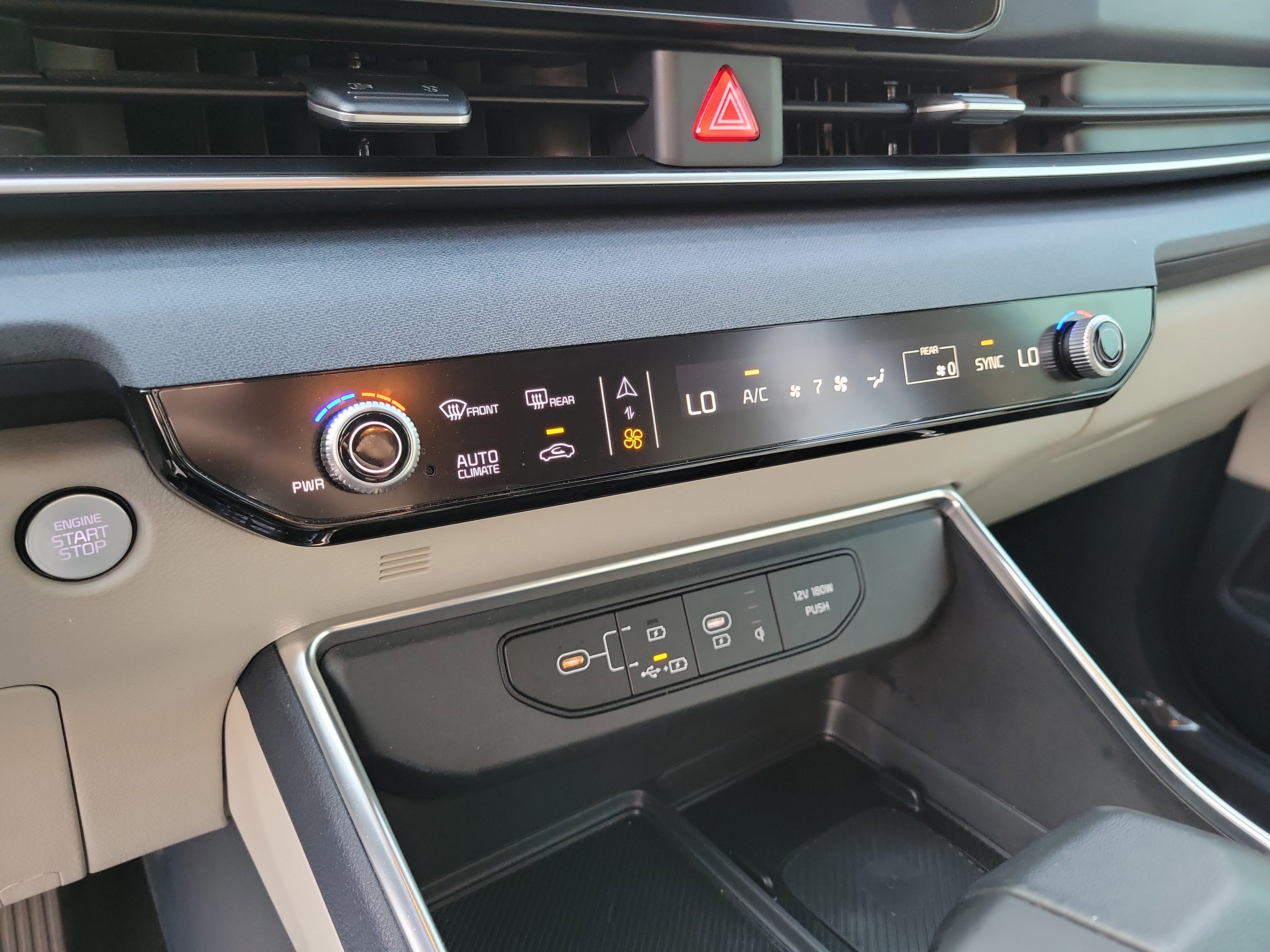 Used 2026 Kia Carnival EX FWD image 19