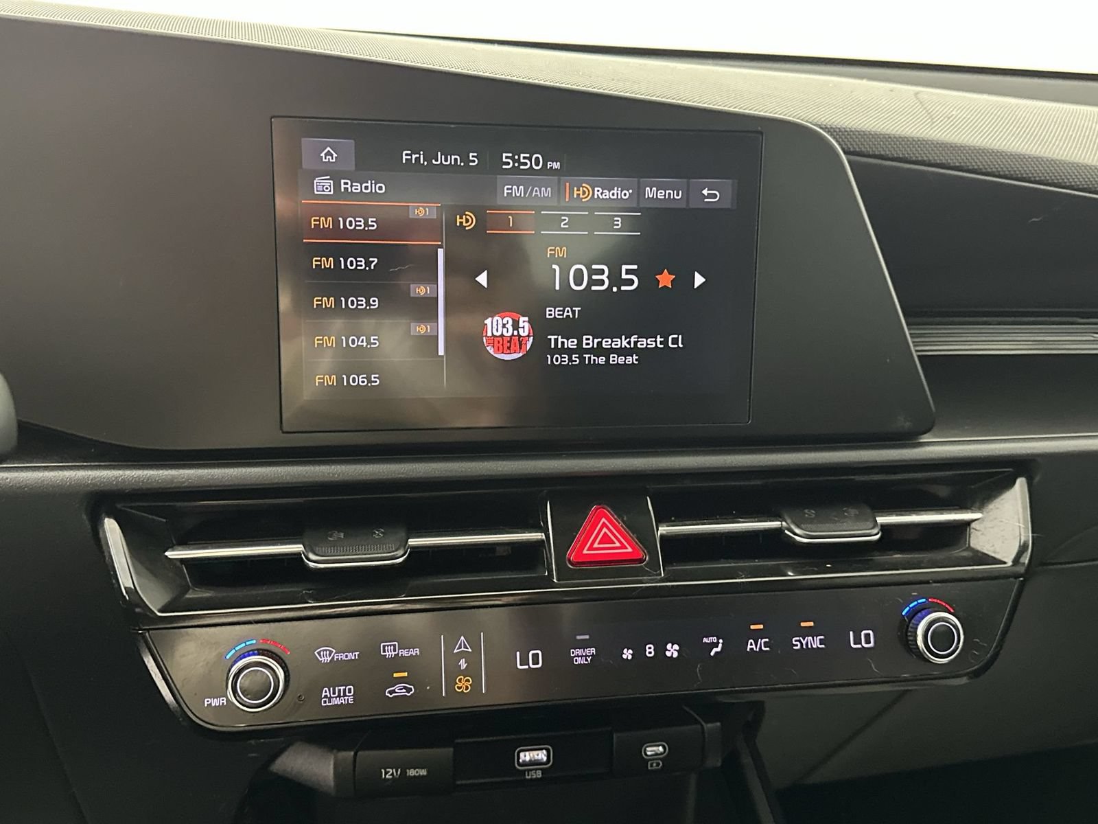 Used 2024 Kia Niro LX FWD image 21