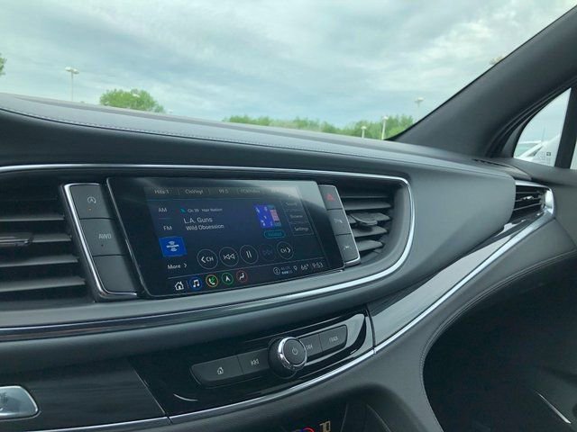 Used 2024 Buick Enclave Premium image 13