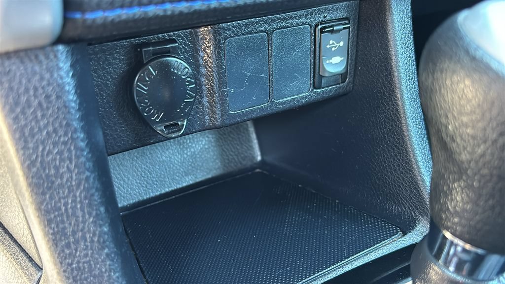 Used 2017 Toyota Corolla SE w/ Carpet Mat Package (TMS) FWD image 22