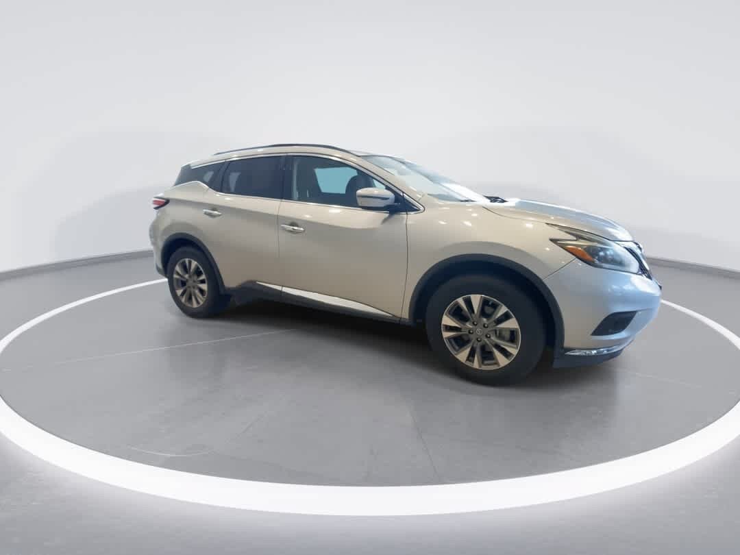 Used 2018 Nissan Murano SV AWD/4WD image 2