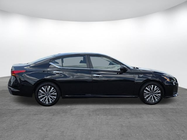Used 2024 Nissan Altima 2.5 SV FWD video 3