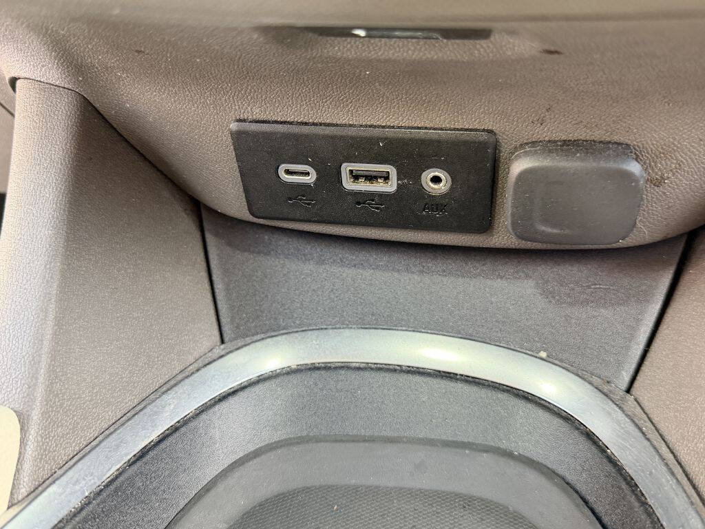 Used 2021 Chevrolet Malibu LT w/ Leather Package FWD image 18