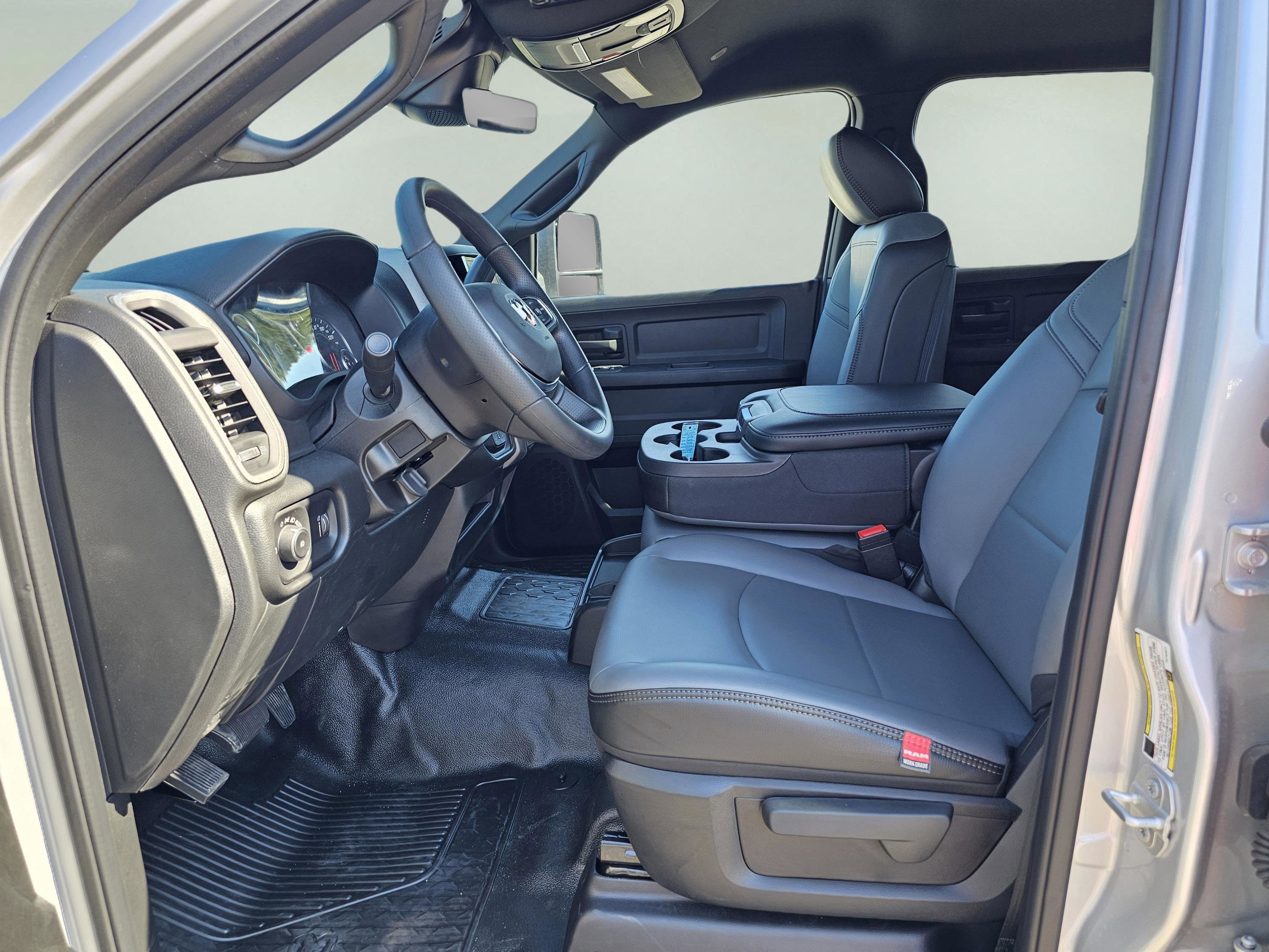 New 2026 RAM 3500 Tradesman w/ Chrome Appearance Group image 17