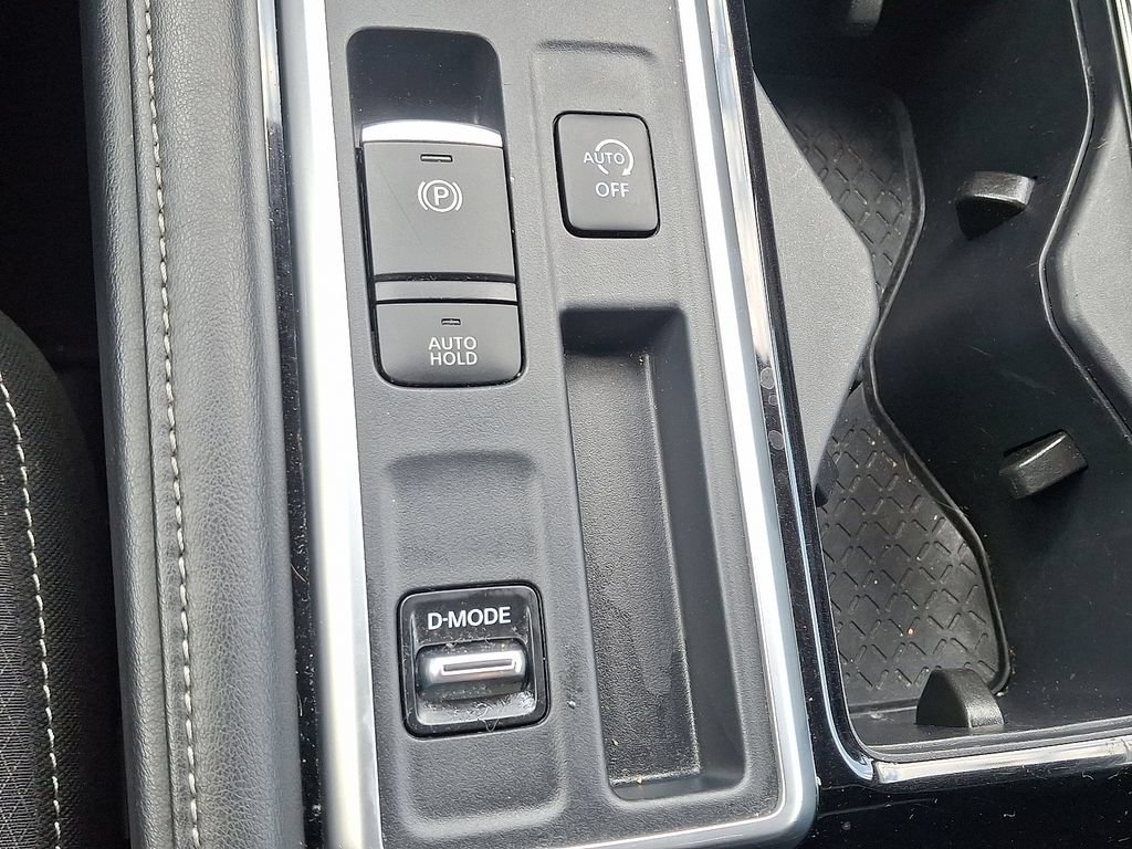 Used 2024 Nissan Pathfinder SV FWD image 24