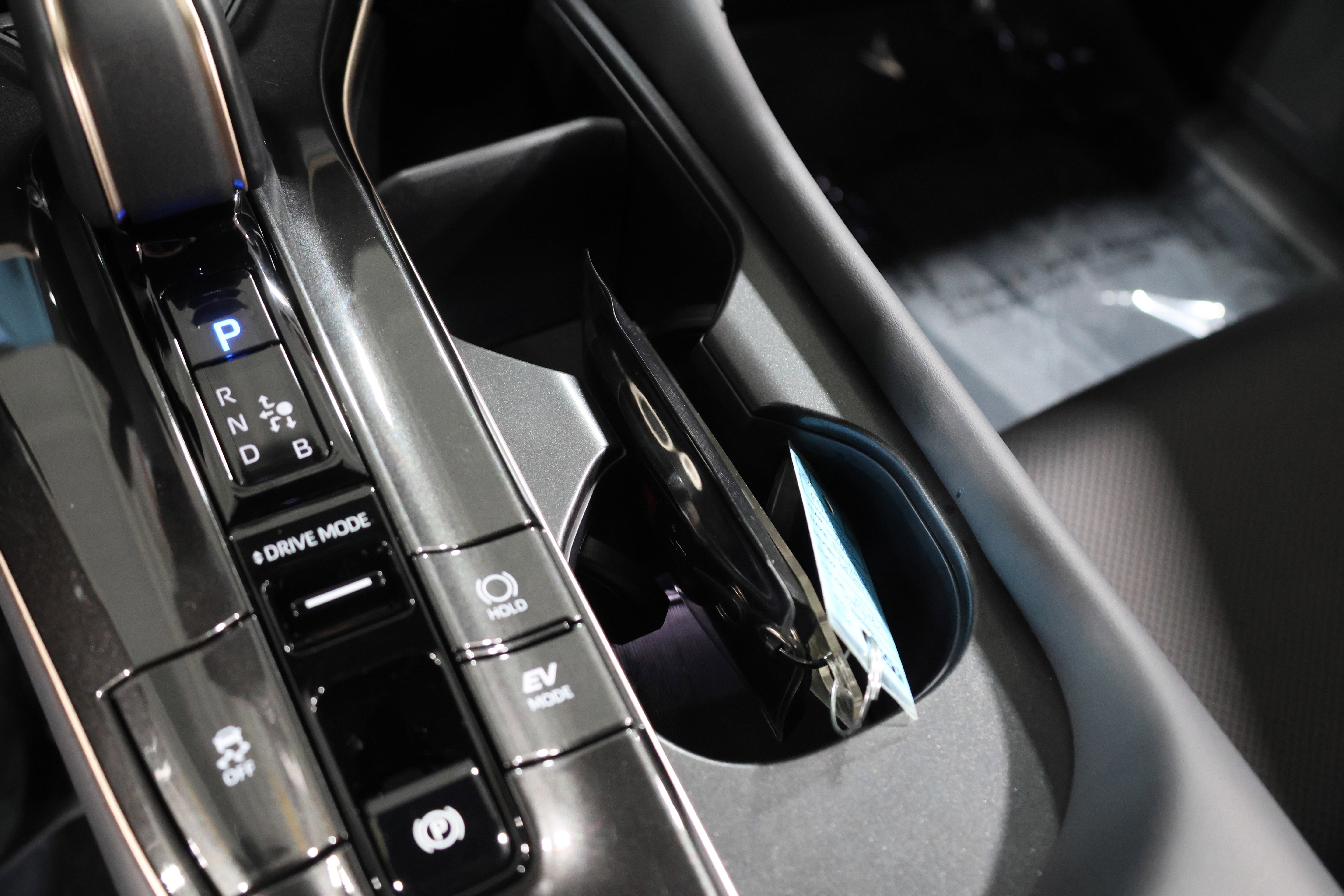 Used 2025 Toyota Crown XLE image 31