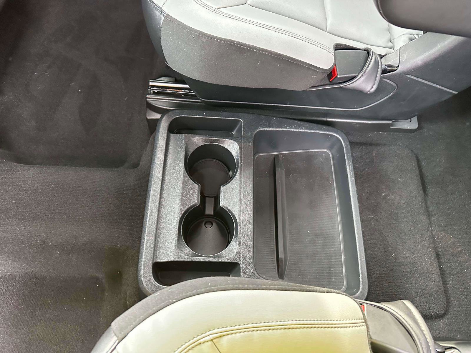 Used 2021 Ford Explorer XLT w/ Equipment Group 202A image 11