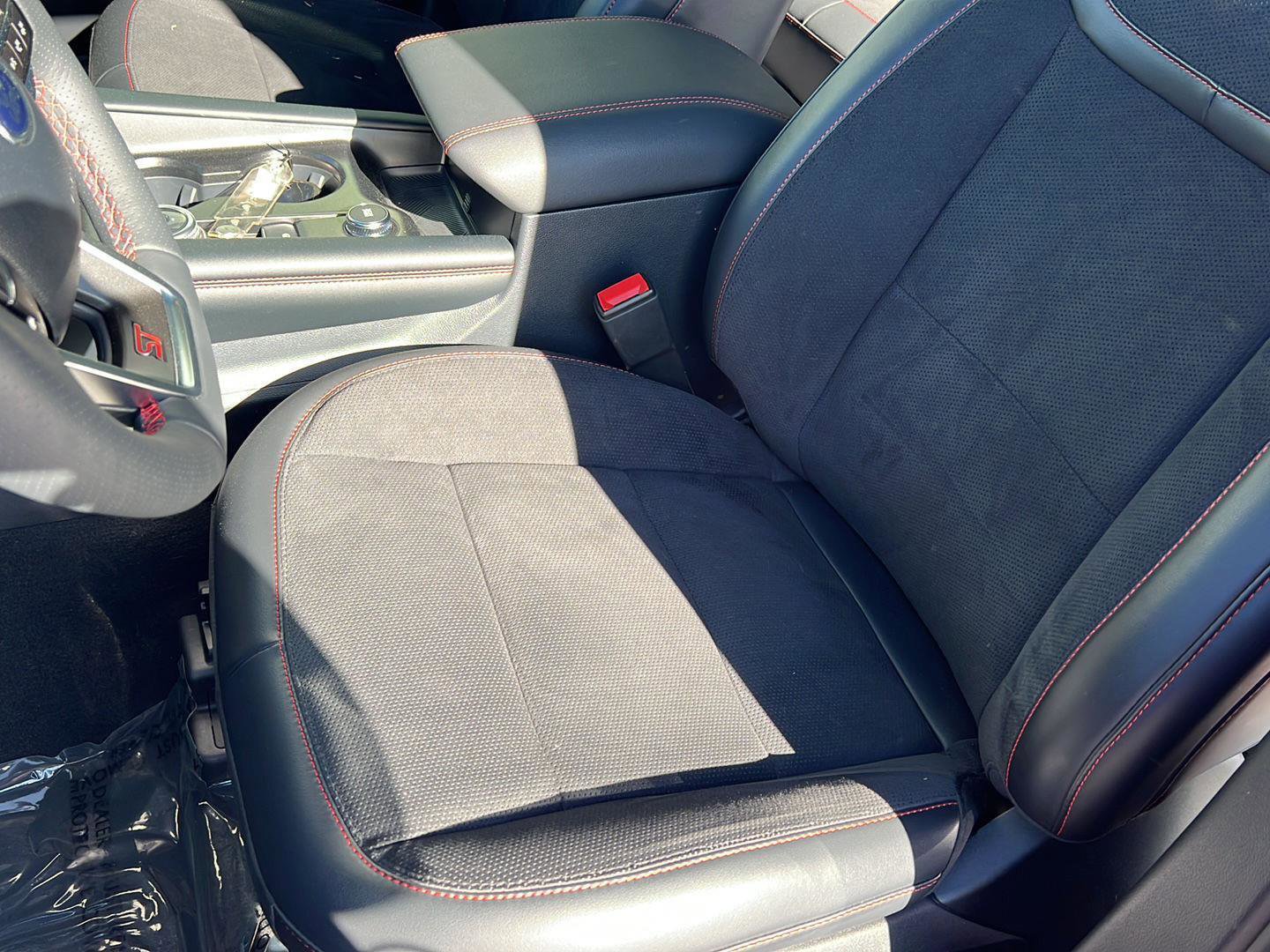 Used 2025 Ford Explorer ST w/ Sun And Sound Package image 31