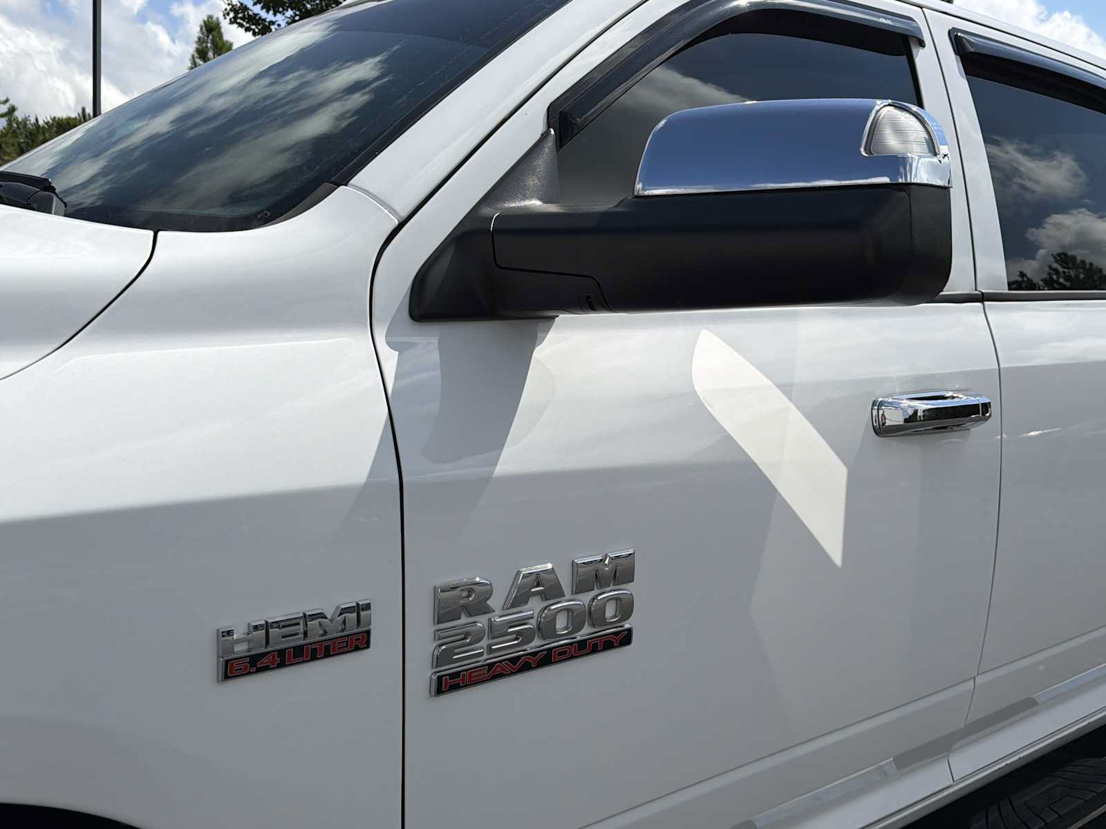 Used 2018 RAM 2500 Tradesman w/ Chrome Appearance Group AWD/4WD image 34