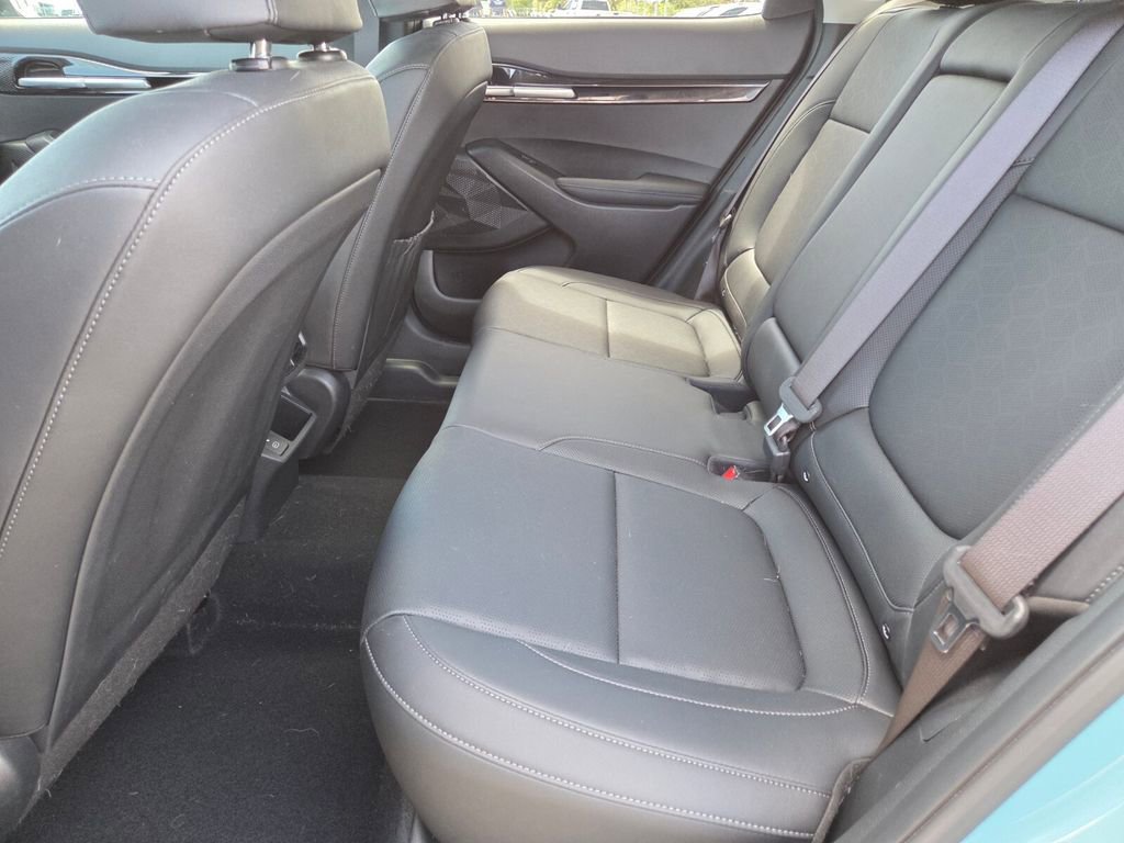 Used 2025 Kia Seltos EX image 18