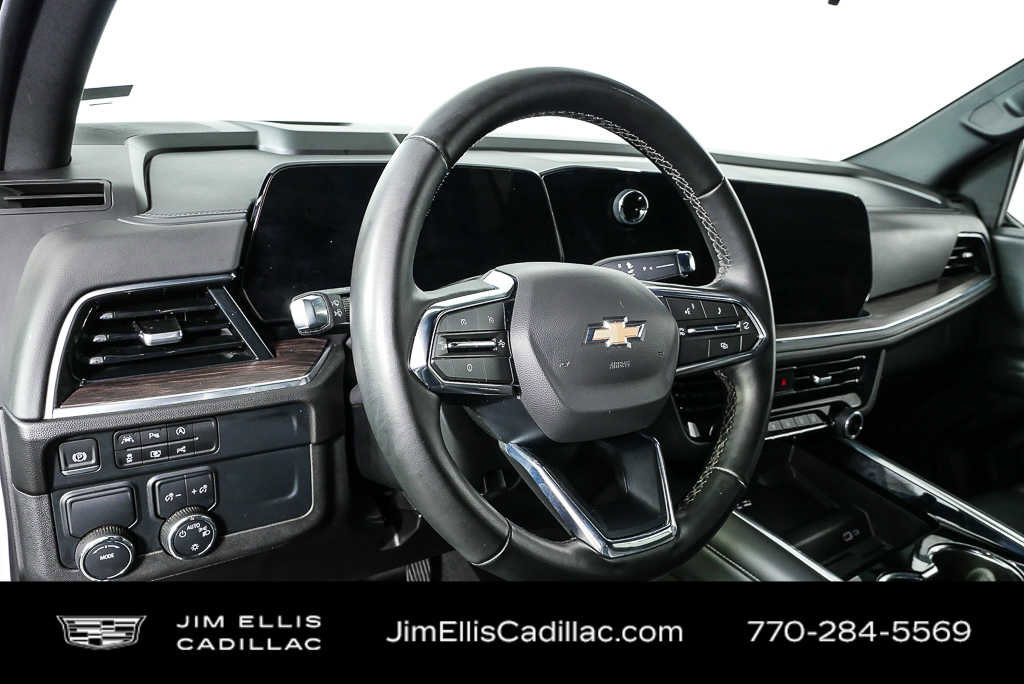 Used 2025 Chevrolet Tahoe LT RWD image 4