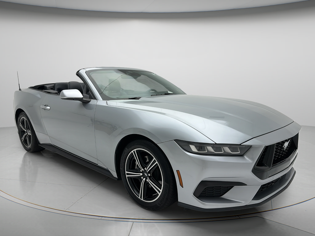 Used 2025 Ford Mustang Premium RWD image 10