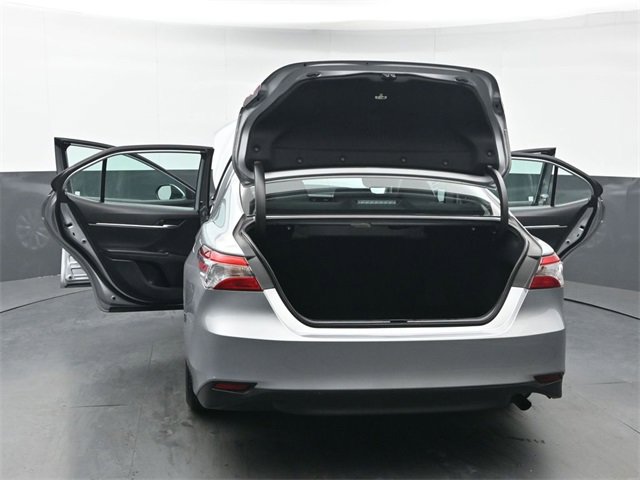 Used 2020 Toyota Camry LE image 44