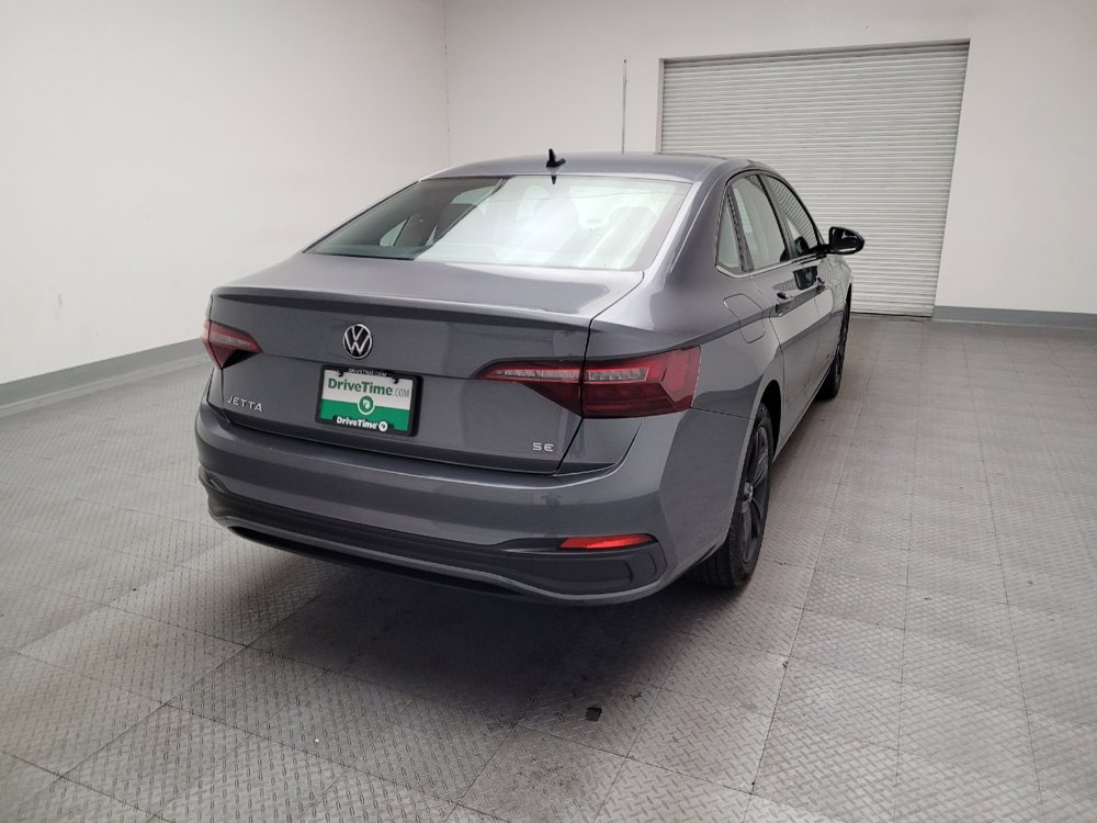 Used 2023 Volkswagen Jetta SE image 7