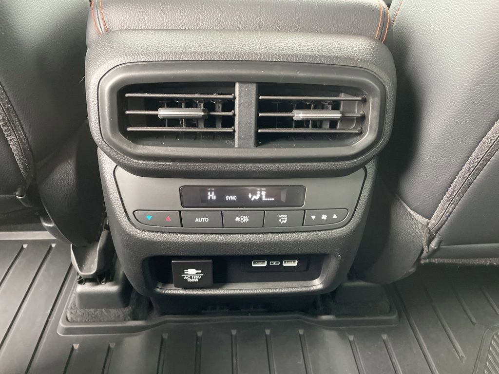 Used 2023 Honda Pilot TrailSport image 20