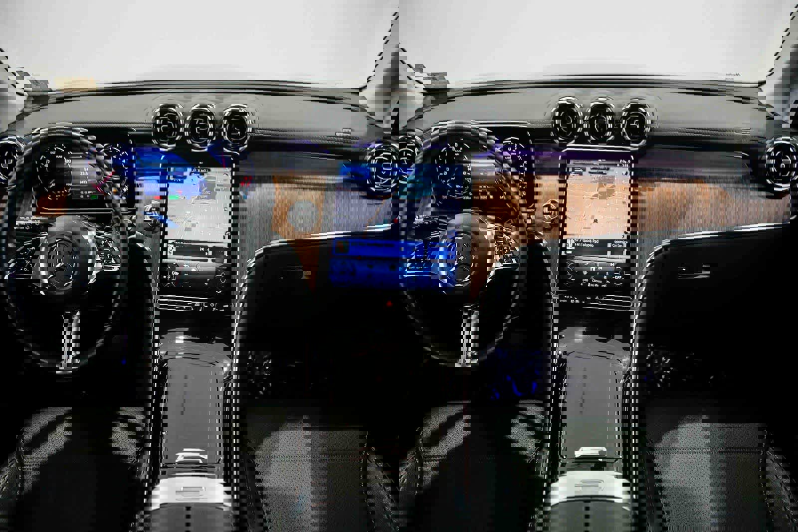 Certified 2025 Mercedes-Benz GLC 350e 4MATIC image 11