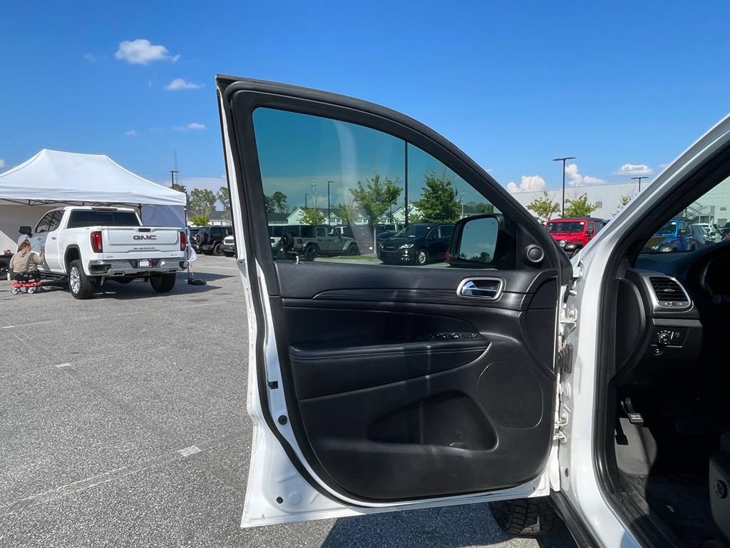 Used 2021 Jeep Grand Cherokee Freedom Edition AWD/4WD image 48