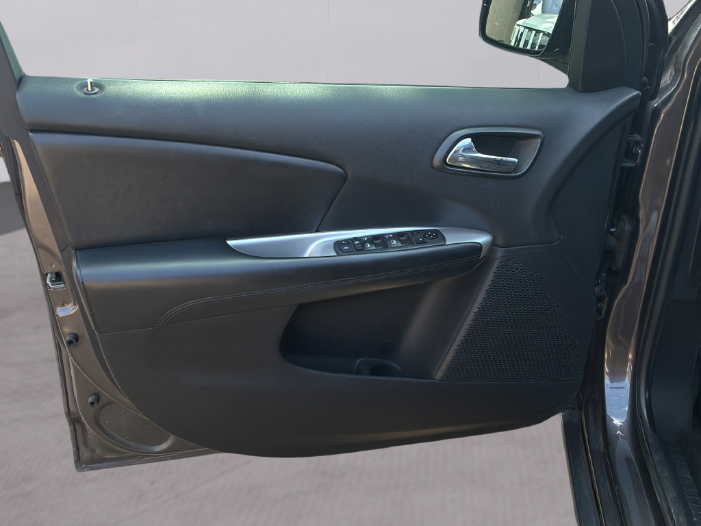 Used 2020 Dodge Journey SE w/ SE Popular Equipment Group FWD image 20