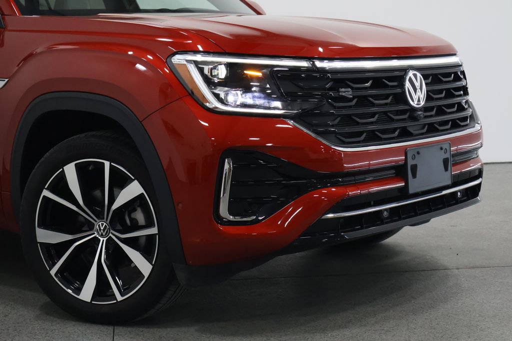 Used 2024 Volkswagen Atlas Cross Sport SEL Premium R-Line image 3