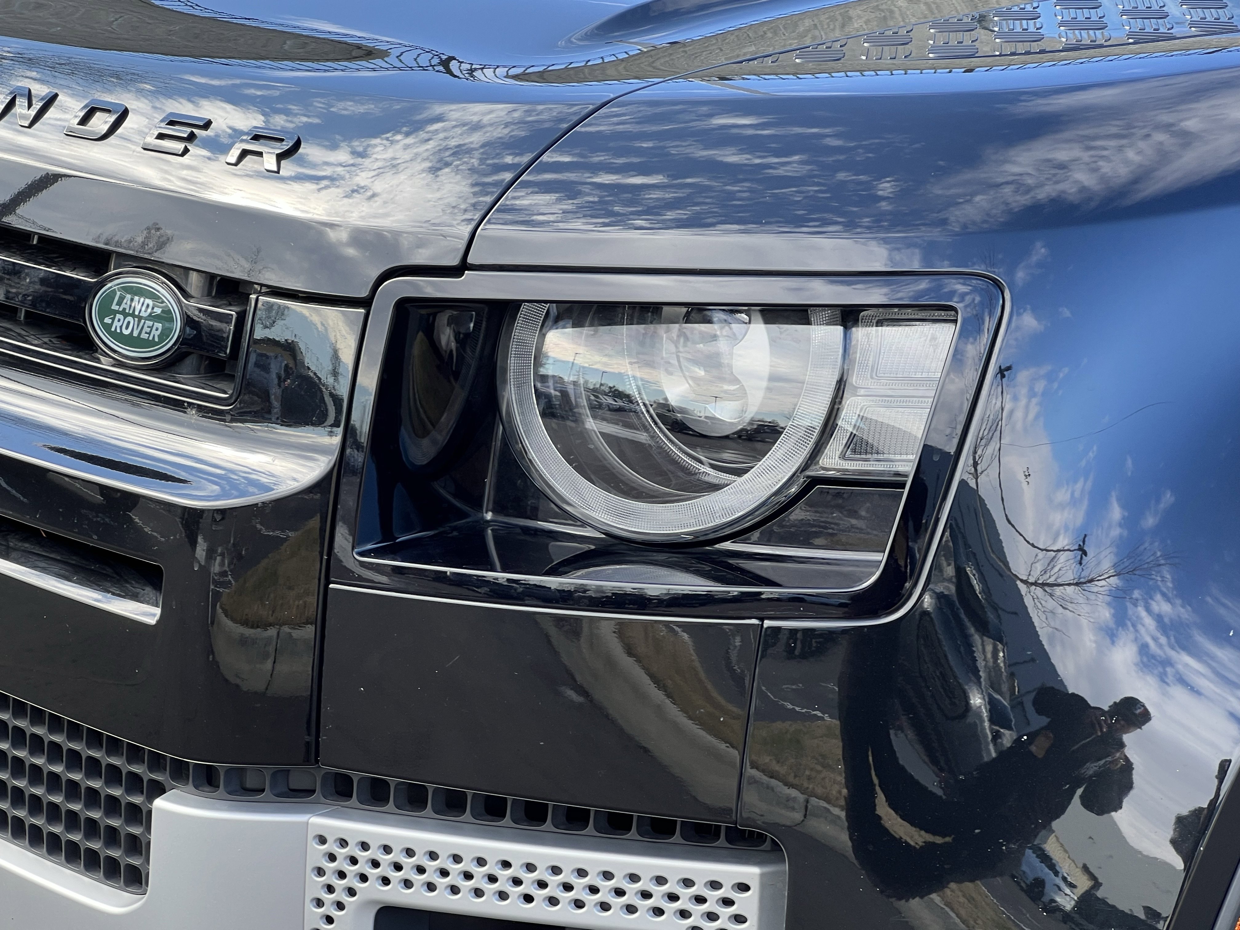 Used 2023 Land Rover Defender 110 S image 12