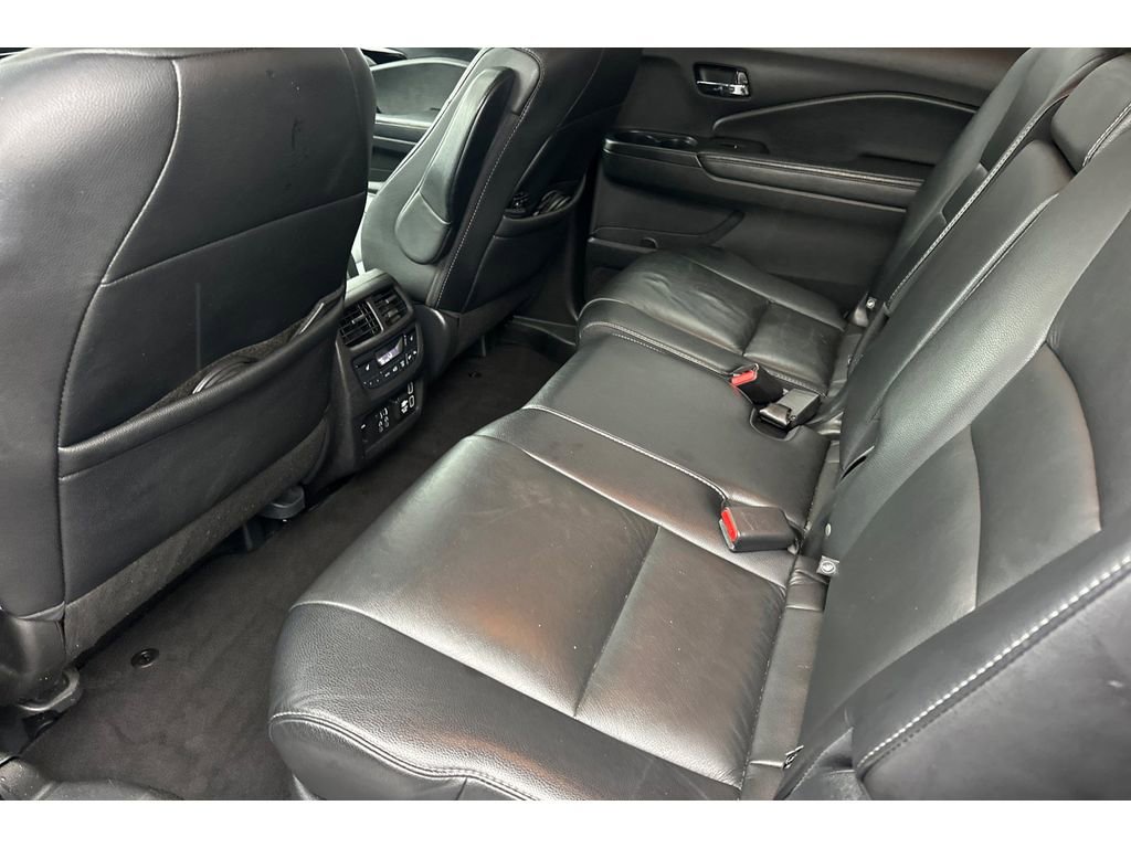 Used 2019 Honda Pilot Touring image 14
