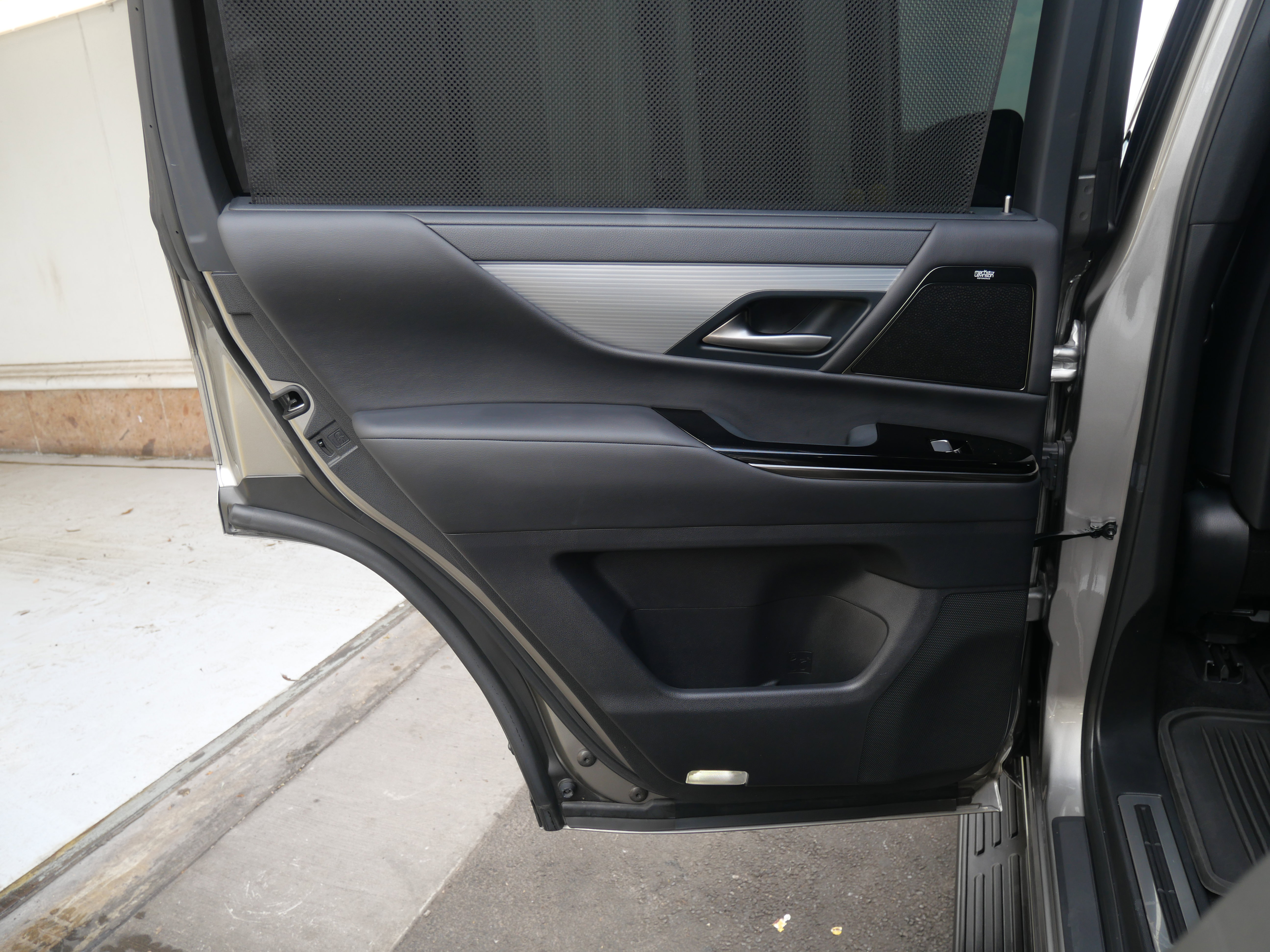 Used 2023 Lexus LX 600 F Sport image 8