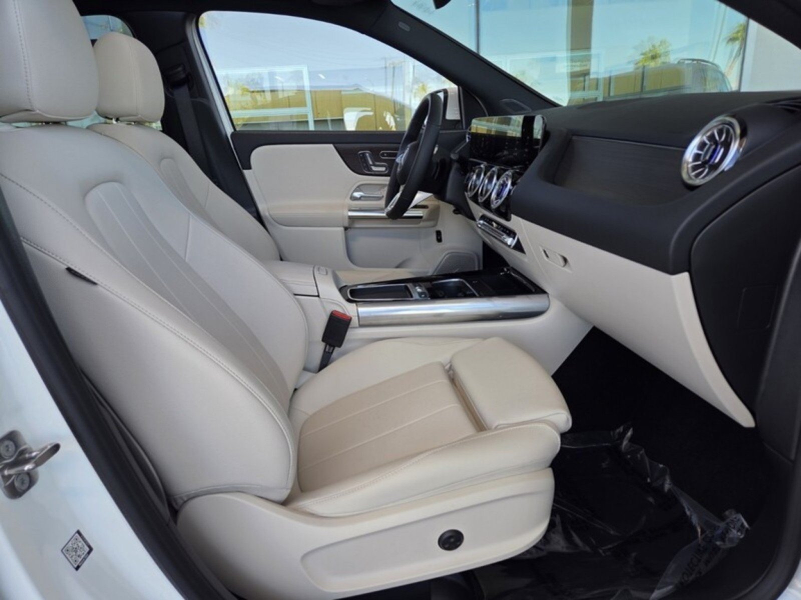 Certified 2026 Mercedes-Benz GLA 250 w/ Exclusive Package image 19
