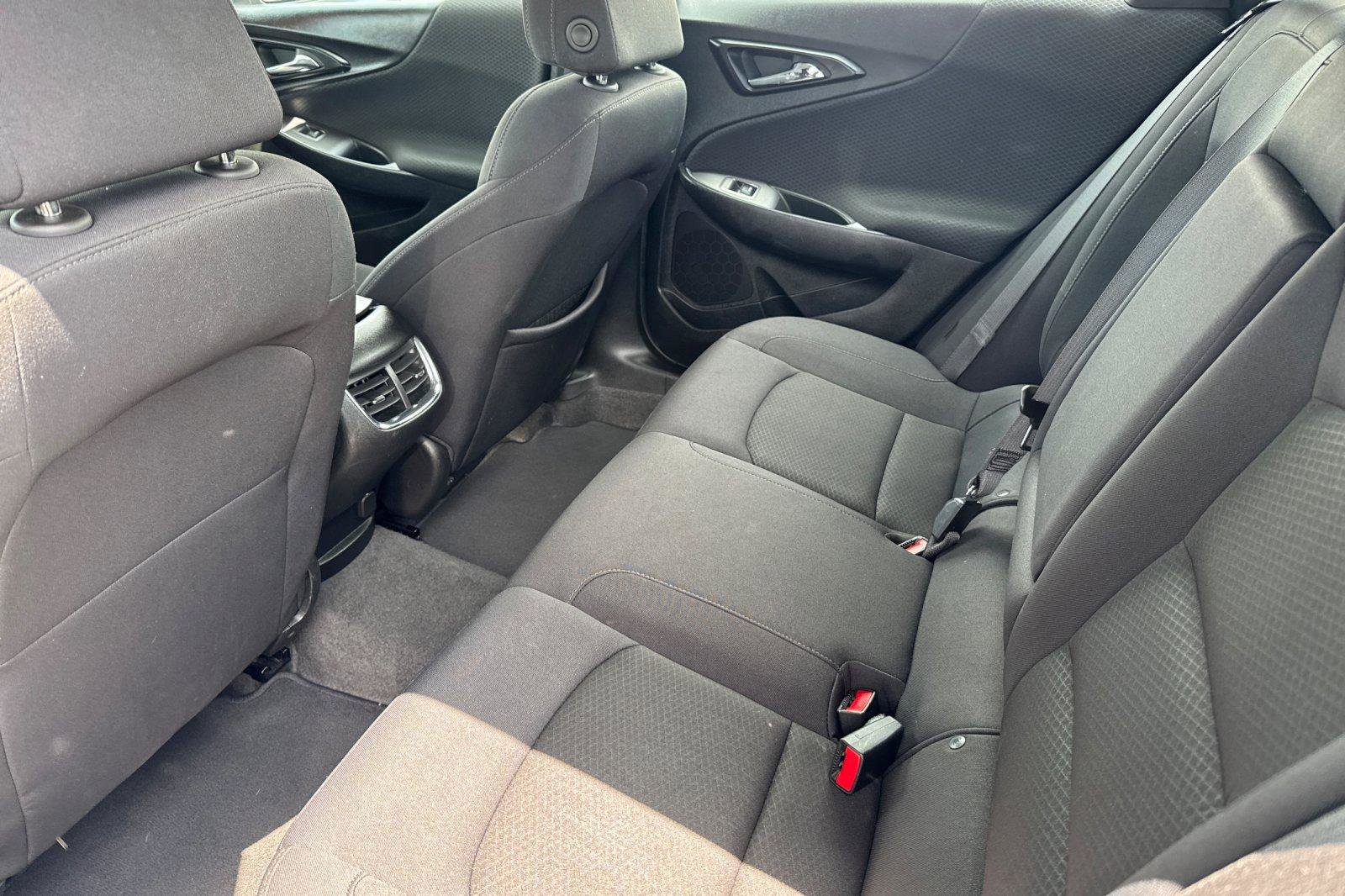 Used 2024 Chevrolet Malibu LT FWD image 14
