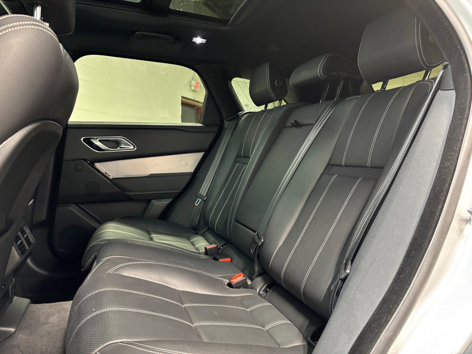 Used 2023 Land Rover Range Rover Velar R-Dynamic S AWD/4WD image 29