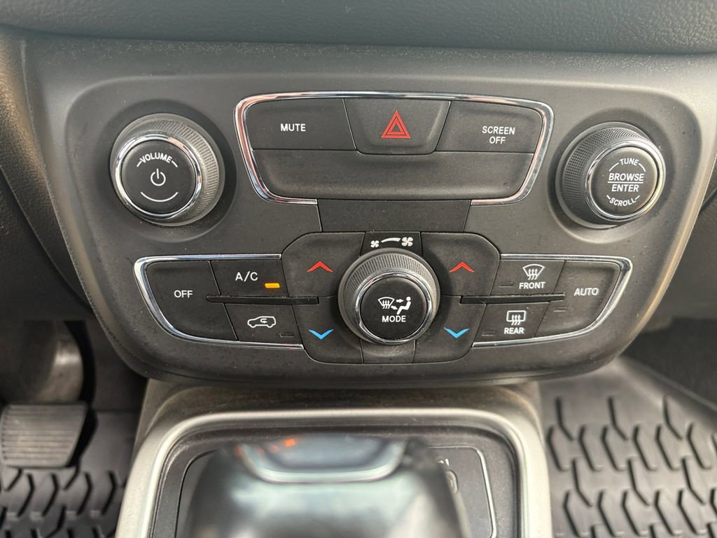 Used 2021 Jeep Compass Latitude image 26