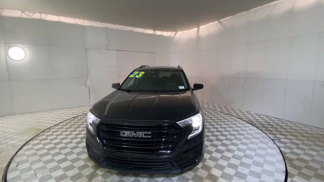 Used 2023 GMC Terrain SLE w/ Driver Convenience Package FWD image 6
