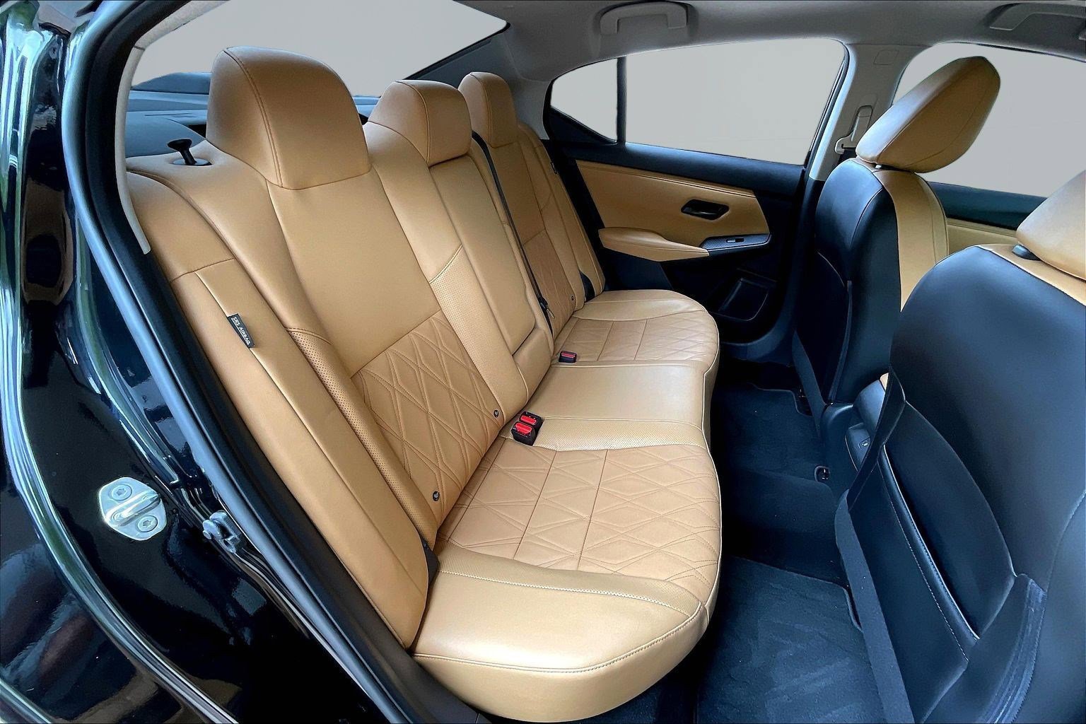 Used 2024 Nissan Sentra SV w/ SV Premium Package FWD image 24