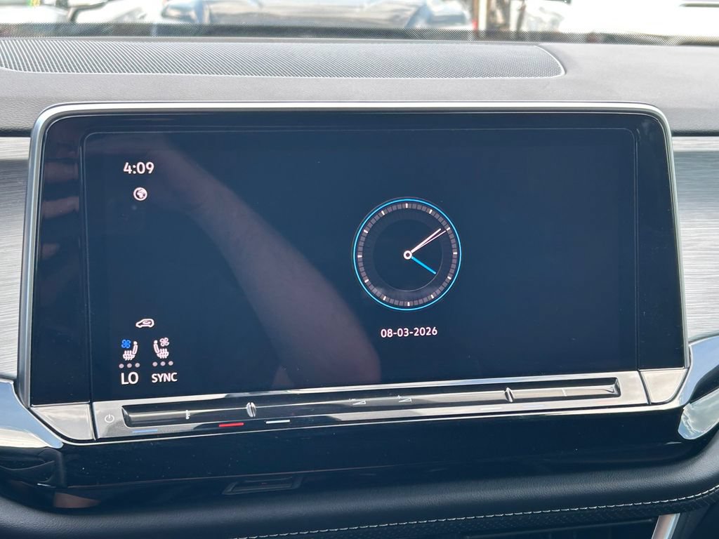 Used 2024 Volkswagen Atlas Cross Sport SE w/ Black Wheel Package FWD image 30