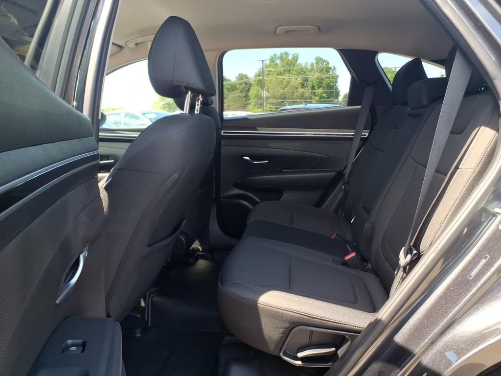 Certified 2022 Hyundai Tucson SEL FWD image 11