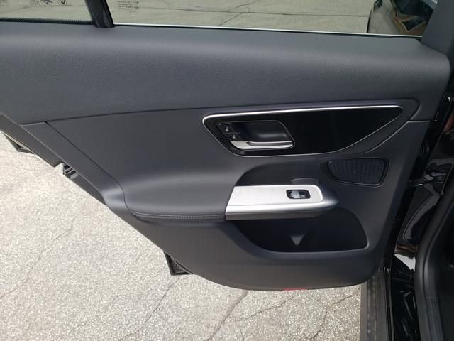 New 2025 Mercedes-Benz GLC 300 4MATIC image 13